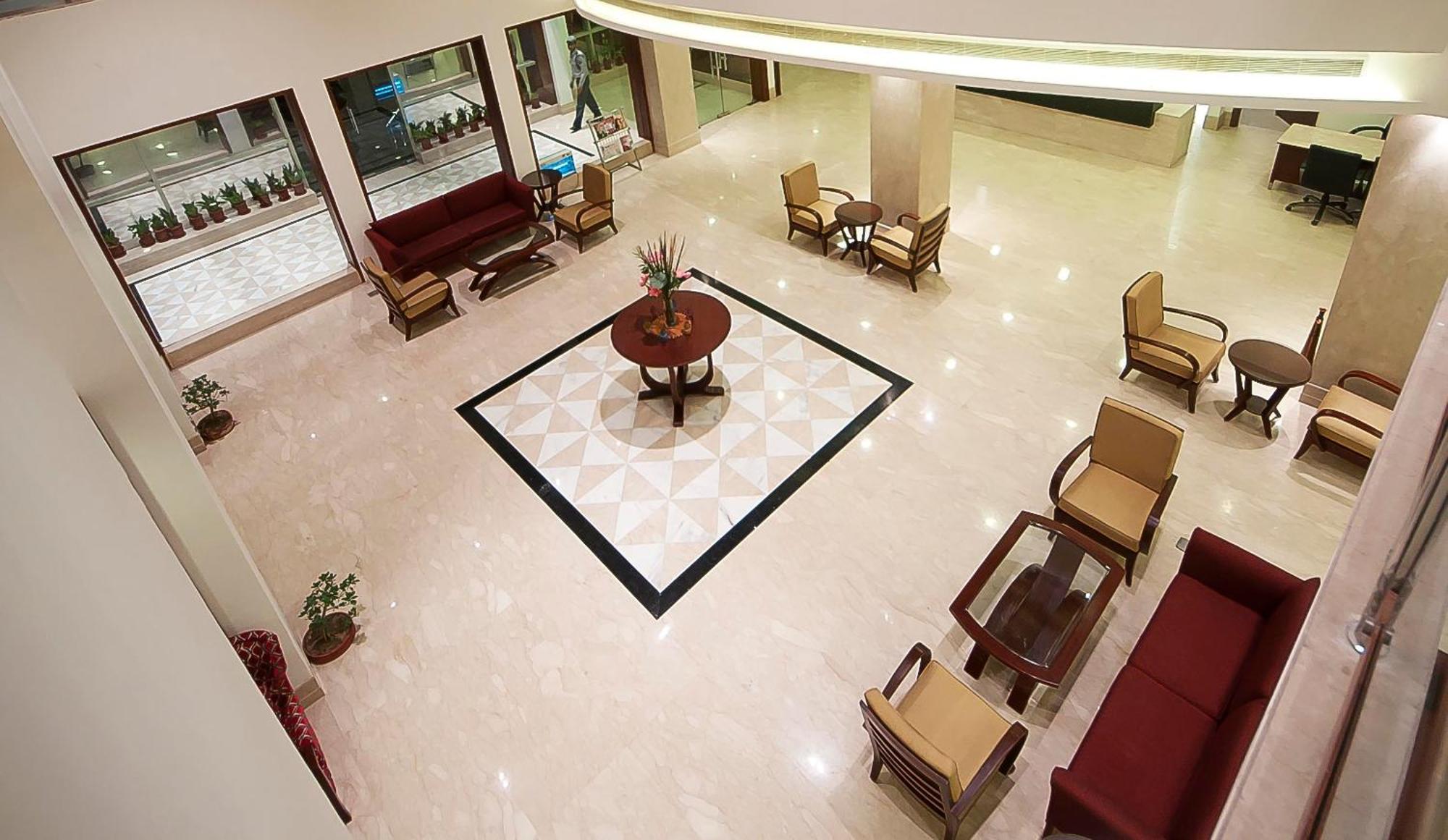 The Golden Plaza Hotel Panchkula Luaran gambar