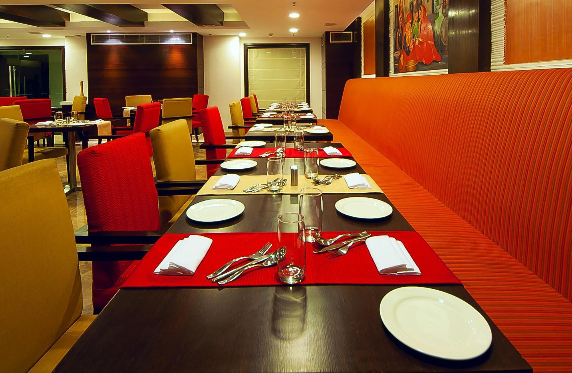 The Golden Plaza Hotel Panchkula Luaran gambar