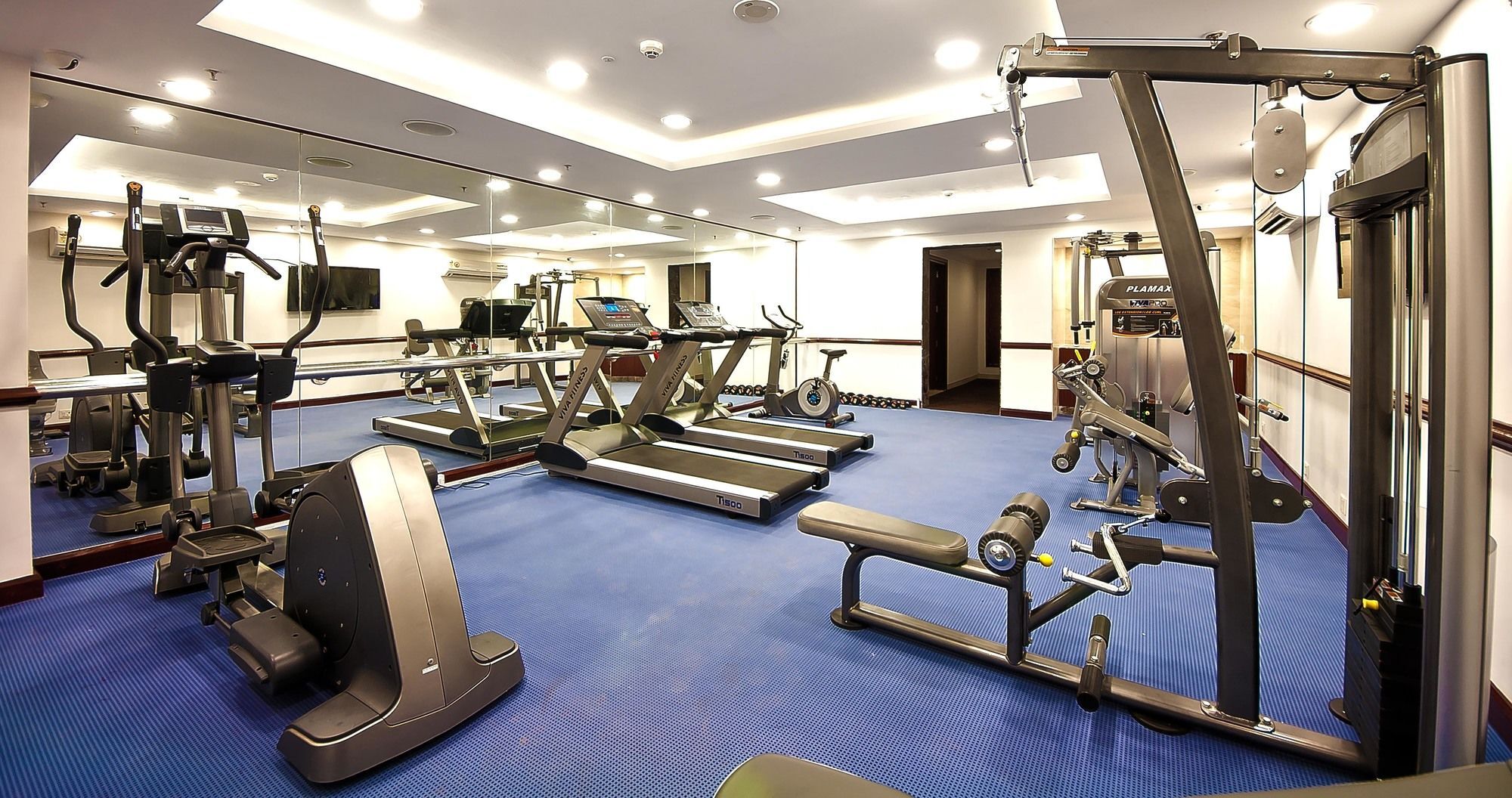 The Golden Plaza Hotel Panchkula Luaran gambar