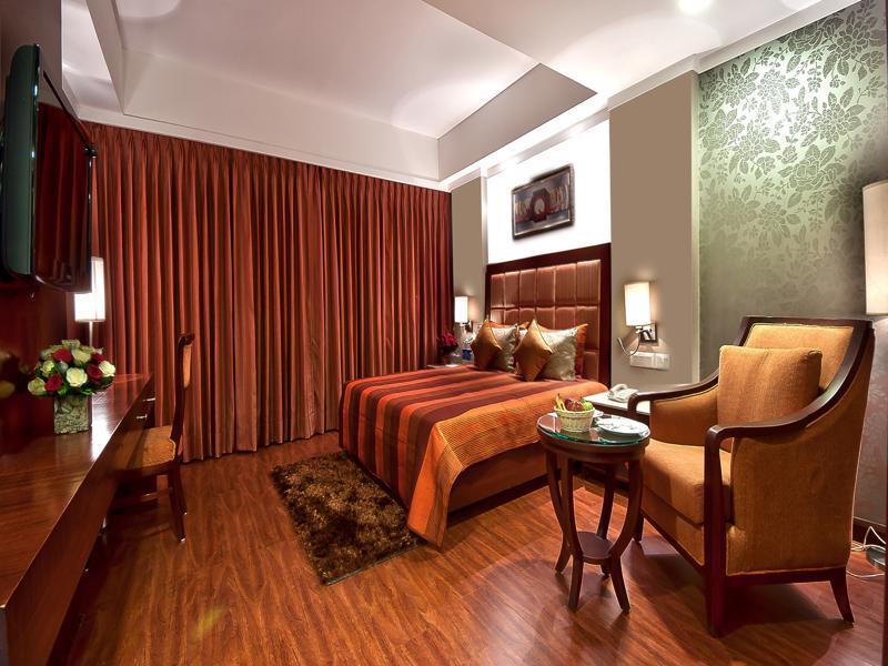 The Golden Plaza Hotel Panchkula Luaran gambar
