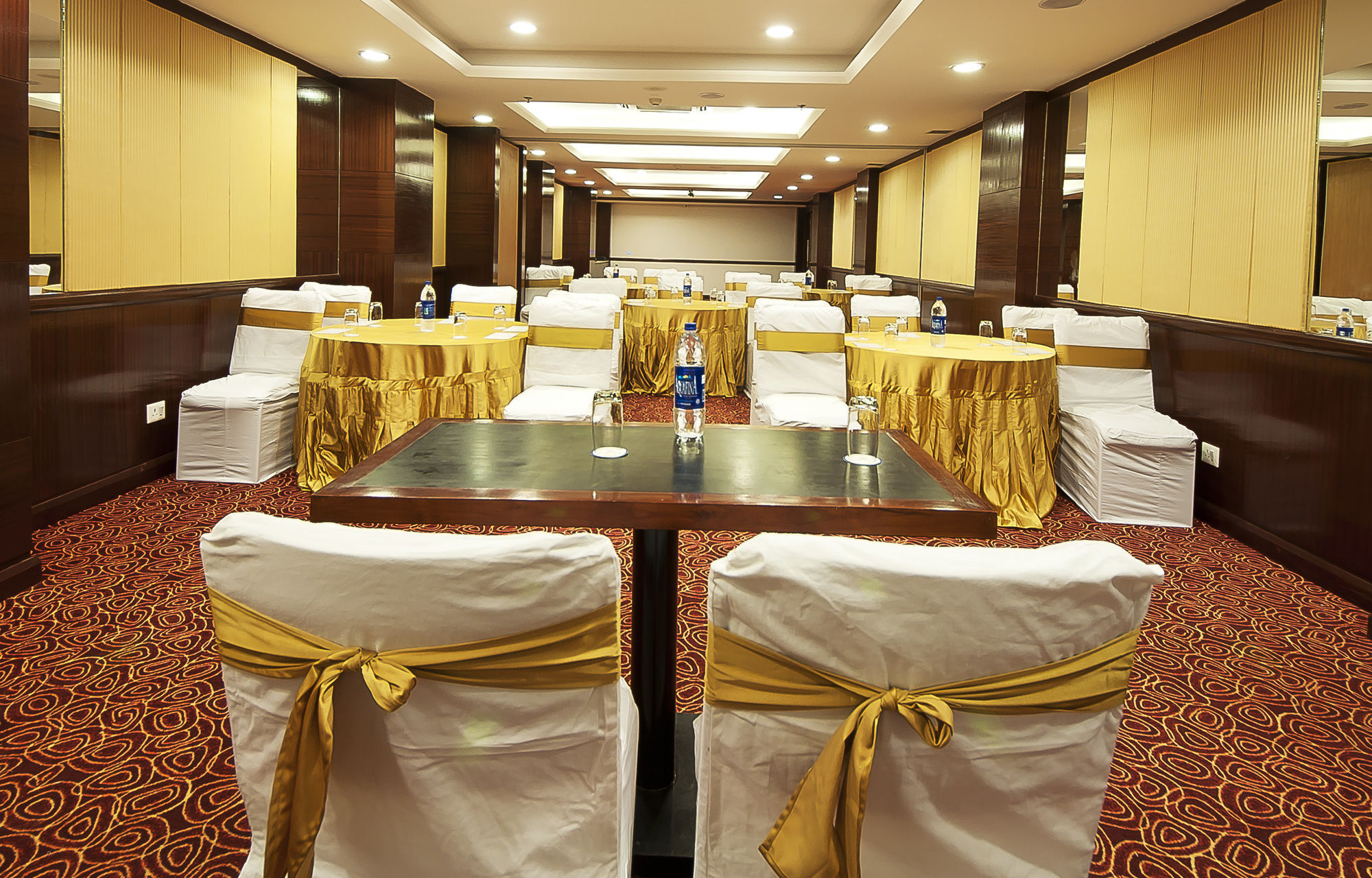 The Golden Plaza Hotel Panchkula Luaran gambar