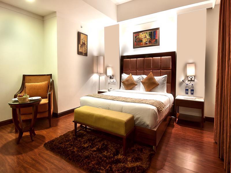 The Golden Plaza Hotel Panchkula Luaran gambar